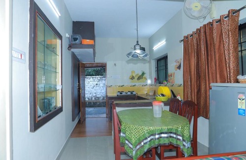 Yelagiri Villa | Velavan Hill View Resort