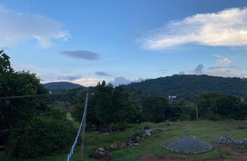 Yelagiri Villa | Velavan Hill View Resort