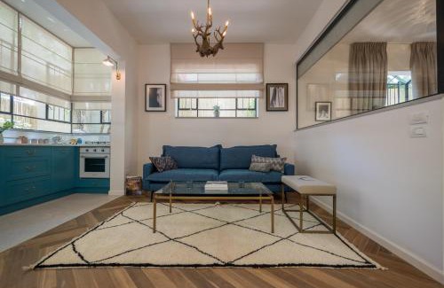 Old North Apartment | VELLER Ben Yehuda