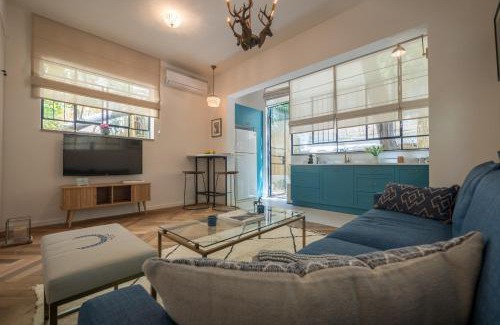 Old North Apartment | VELLER Ben Yehuda