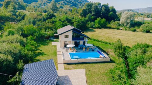 Bihac Villa | Velvet House Lohovo