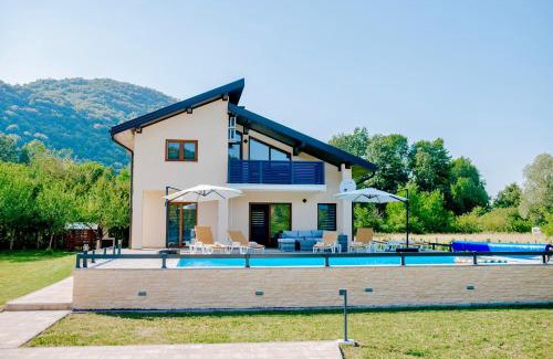 Bihac Villa | Velvet House Lohovo