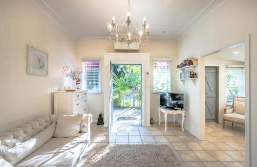 Tilba Tilba Apartment | Velvet Pear Cottage