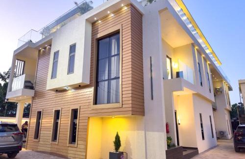Bono East Region Apartment | VELVET VAULT at THE ROSEDALE