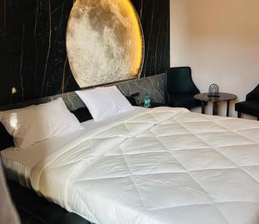 Mohangarh Apartment | Velvet Vista Stay-Omaxe Hazratganj