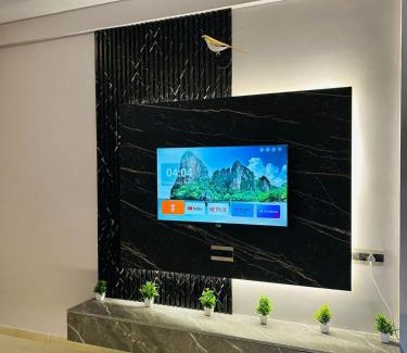 Mohangarh Apartment | Velvet Vista Stay-Omaxe Hazratganj