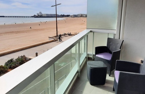 Les Sables d'Olonne Apartment | VENDEE GLOBE .FACE MER PLAGE LES SABLES D'OLONNE magnificent view. 2-3 persons