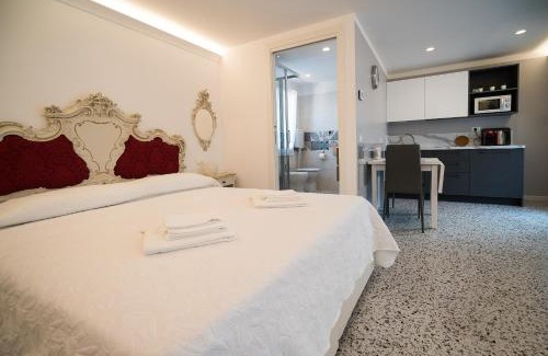 Castello Apartment | Venetian roof view