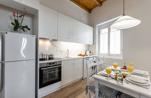 Naxos Hotel | Venetian Suites