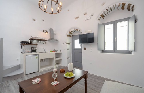 Naxos Hotel | Venetian Suites