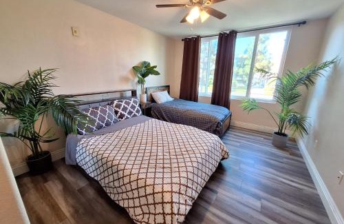 University City Apartment | Venetian Vacation La Jolla two bedroom condo luxury furnished central near beach and UTC mall
