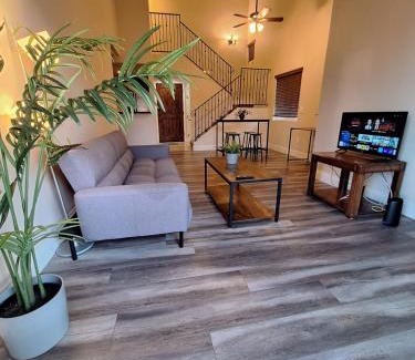 University City Apartment | Venetian Vacation La Jolla two bedroom condo luxury furnished central near beach and UTC mall