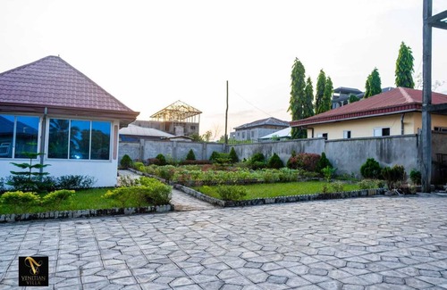 Buea Apartment | Venetian Villa, Spacious 2-bedroom apartment with WiFi, AC in charming Buea