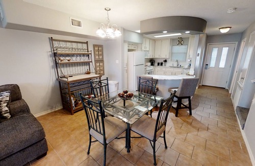 Corpus Christi House | Venezia - WATERFRONT WITH BOAT SLIP, NEWLY REMODELED, 3 BED, 2.5 BATH TOWNHOME