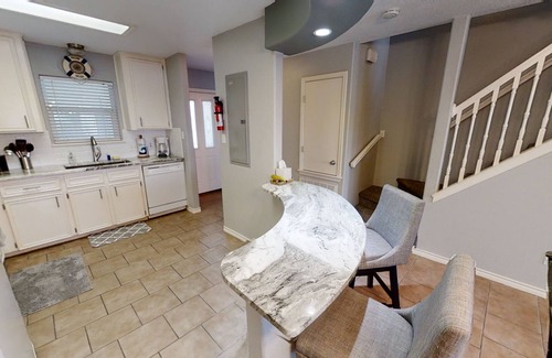 Corpus Christi House | Venezia - WATERFRONT WITH BOAT SLIP, NEWLY REMODELED, 3 BED, 2.5 BATH TOWNHOME