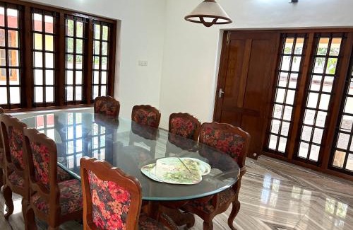 Vyttila Villa | Vengal Villa