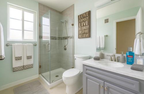 Marina del Rey Apartment | Venice Beach 7-min Walk - 2BR in Marina del Rey