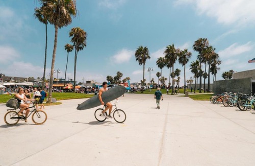 Venice House | Venice Beach International Traveler Cabins