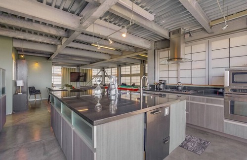 Venice House | Venice Beach "The Steel Rose" Compound.