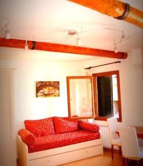 Santa Croce Apartment | Venice Resorts