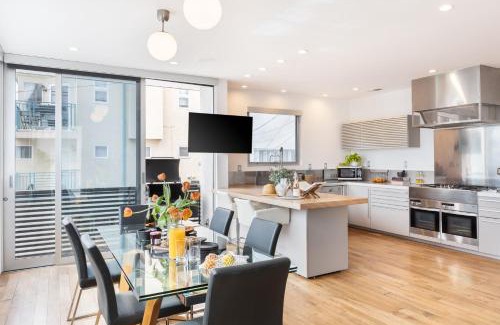 Venice House | Venice View by AvantStay Walk to Venice Beach Rooftop Ice Bath Luxe Design