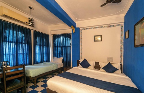 Lake Swaroop Sagar Hotel | Venice View Hotel & Restaurant