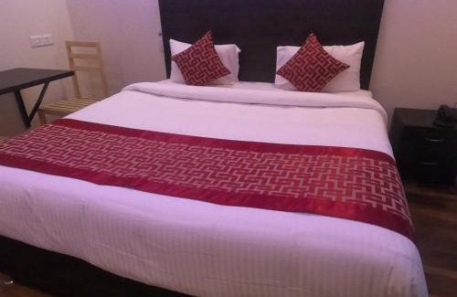 Iyyappanthangal Hotel | Venster Residency