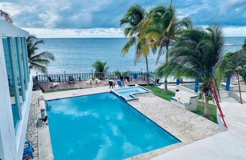 Islote House | Ventana al Atlantico at Arecibo 681 Ocean Drive