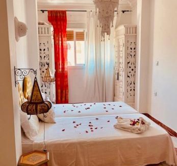Tangier Apartment | Ventana al mar , Tánger