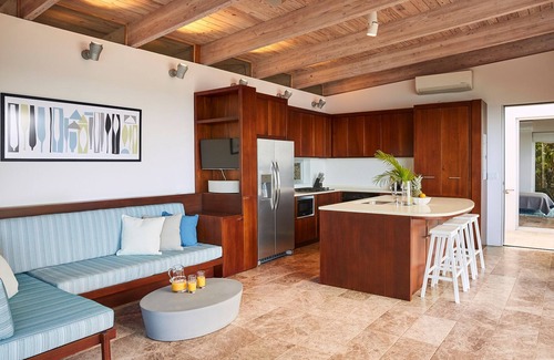 Road Town Villa | VENTANA stunning contemporary beach house, 5min walk to stunning Trunk Bay beach