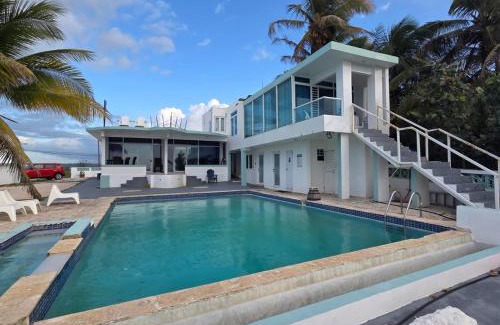 Jarealito Apartment | Ventana Va102b at Arecibo 681 Ocean Drive