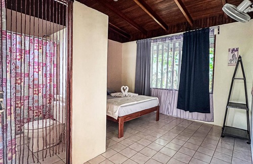 Puerto Jimenez Hotel | Ventanas en Corcovado