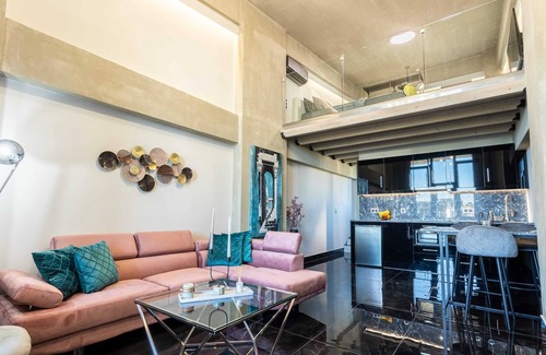 Anatolikos Sinikismos Apartment | Ventiri Lofts - Luxury Penthouse w/Home Cinema