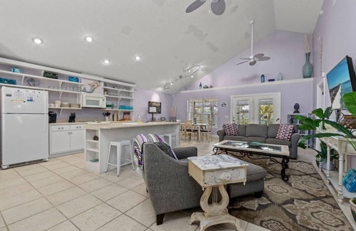 Riviera Beach House | Vera's Belle Sirene: PETS OK