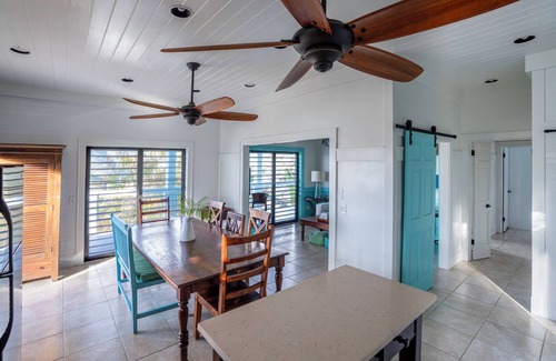 Ajax Peak House | Verandah-style Living Overlooking Coral Bay