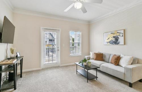 Valley Apartment | Verandas 2325 I Serene Oasis W Modern Convenience