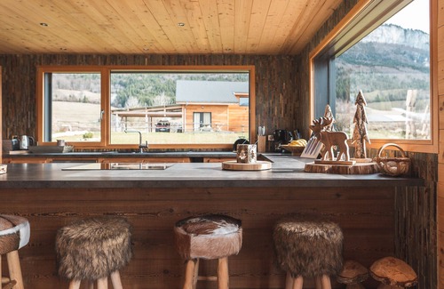 Saint-Julien-en-Vercors Ski Chalet | VERCORS: MAGNIFICENT WOODEN CHALET 12 SLEEPING NEAR VILLARD DE LANS