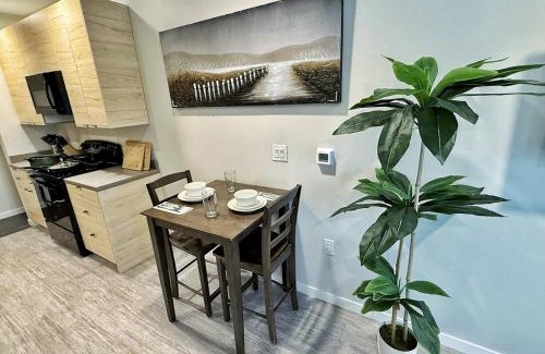 Downtown Des Moines Apartment | Verdant Luxe Studio