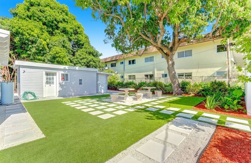 Highland Garden Apartment | Verdi: Casita Near Beach & Gym Access