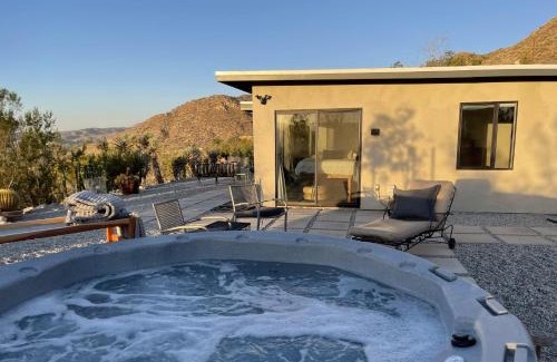 Morongo Valley House | Verdin's Nest - Romantic Retreat with Hot Tub Under the Stars! home