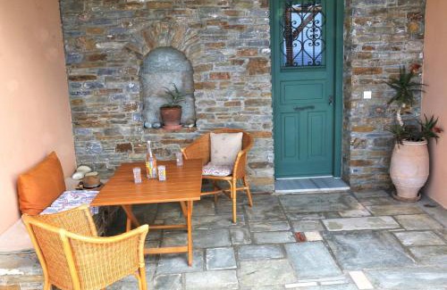Batsi House | Vereniki Andros guesthouse