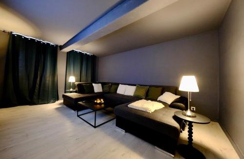 La Celle-sous-Gouzon Apartment | Verneuil - Ciné Room