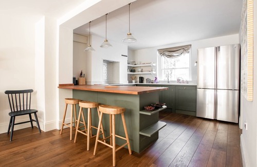 West Kensington Apartment | Vernon Street by onefinestay