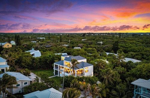 Vero Beach House | Vero Beachfront Retreat/Ocean Views Fireplace