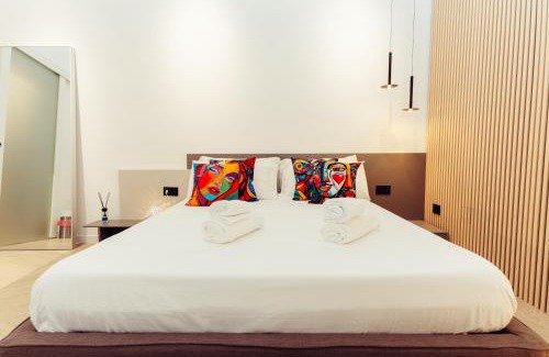 Pescara Apartment | "Versace" Luxury Suite in Centro Città, a 350m dal Mare, Scopri la tua offerta SPECIALE!