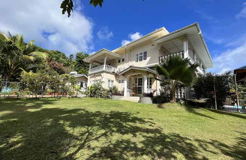 Anse Royale Villa | Versatile Villa, Swimming Pool, Treedeck, Hassle-free holiday, 8adults+kids free