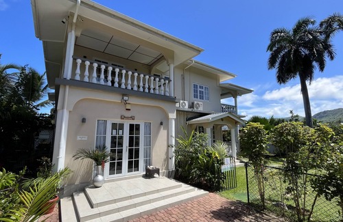 Anse Royale Villa | Versatile Villa, Swimming Pool, Treedeck, Hassle-free holiday, 8adults+kids free