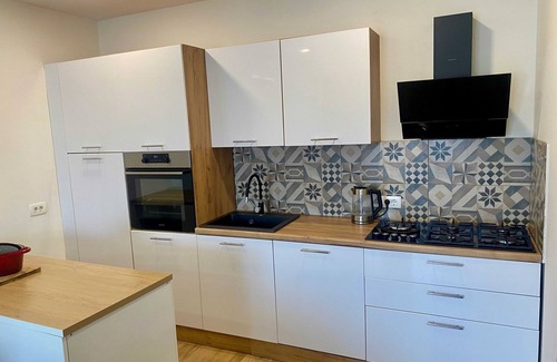 Sarsoni Apartment | VERT Apartment - Two Bedroom Apartment with Terrace