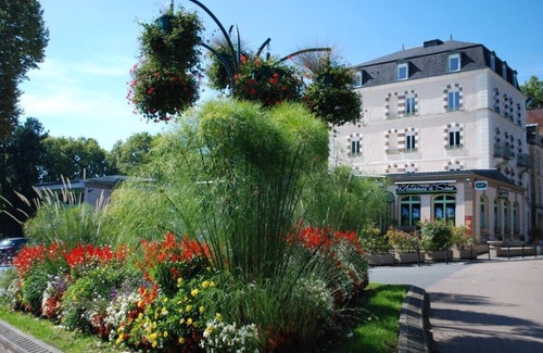 Saint-Honore-les-Bains Apartment | VERY BEAUTIFUL DUPLEX 2 PEOPLE view of the village square (DONE AGAIN 2018)