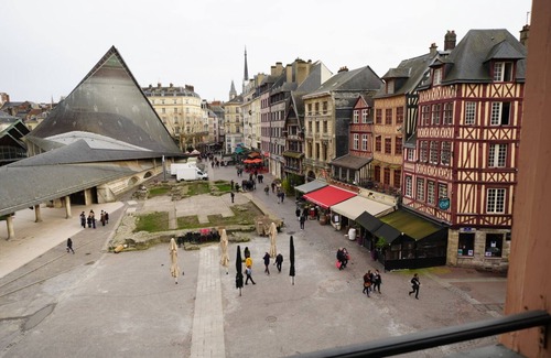 Quartier Vieux Marche-Cathedrale Apartment | Very beautiful F3 full historic center